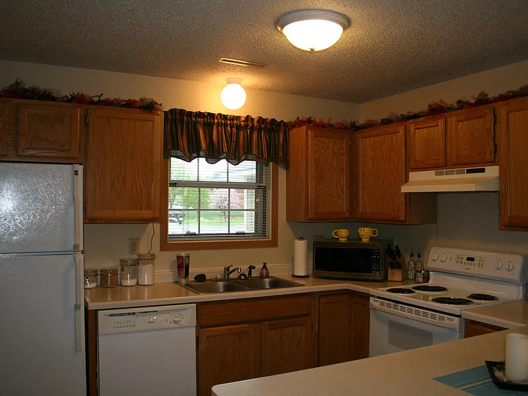 355 Countryside Ln — Photo 8