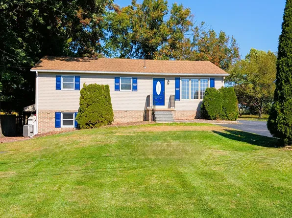 362 Longstreet Dr, Gettysburg, PA 17325