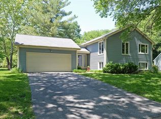 15091 Isleview Dr, Chesterfield, MO 63017