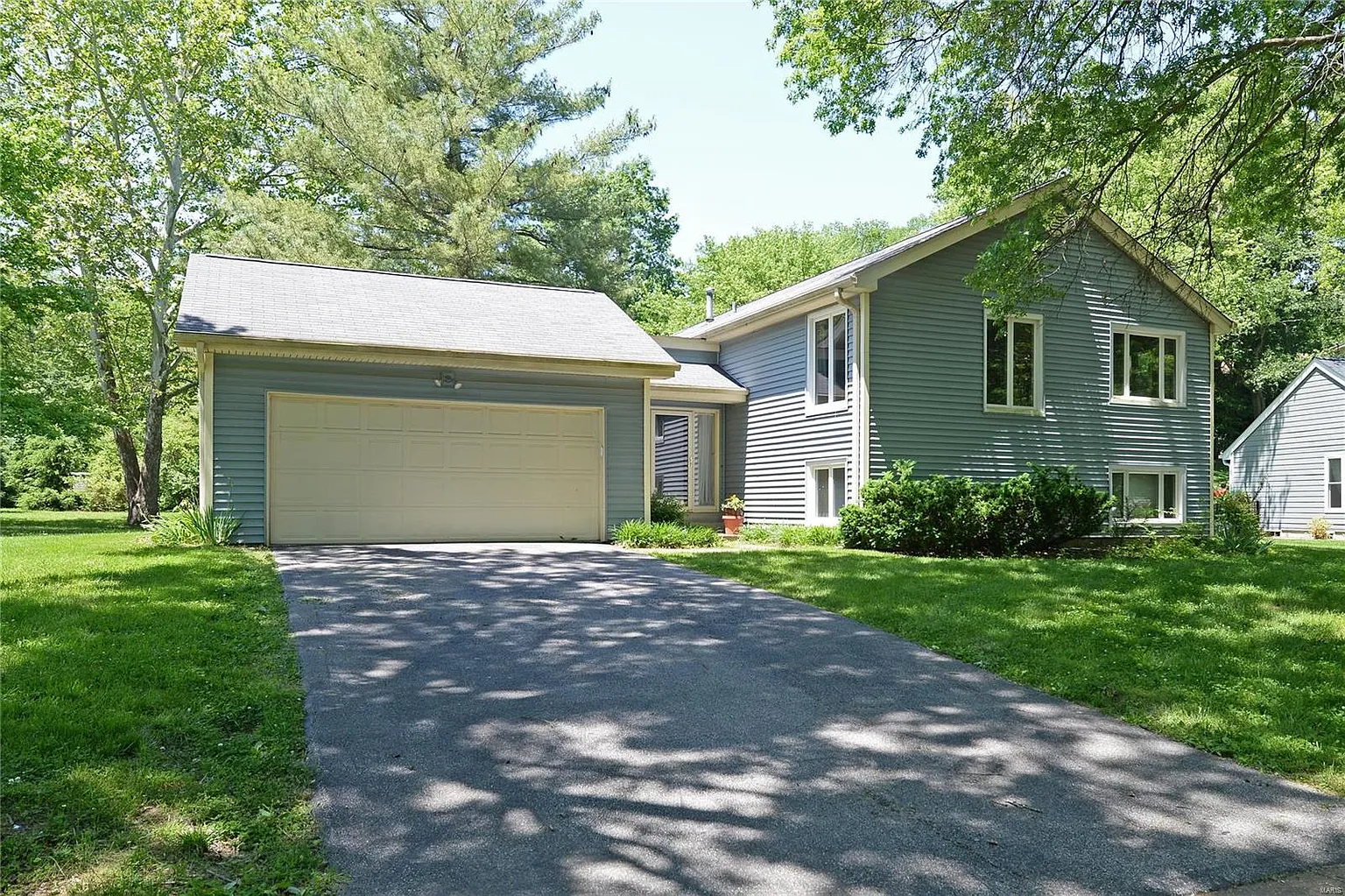 15091 Isleview Dr photo 1