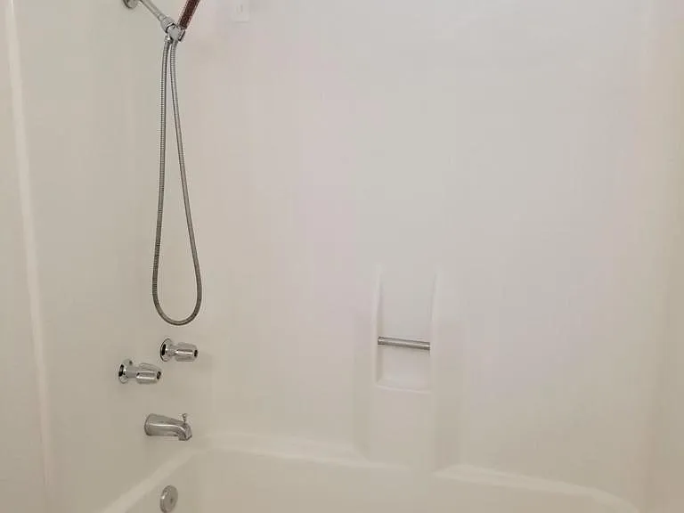 1013 Meta St — Photo 13