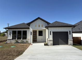 3414 Brazos River Dr, Granbury, TX 76048
