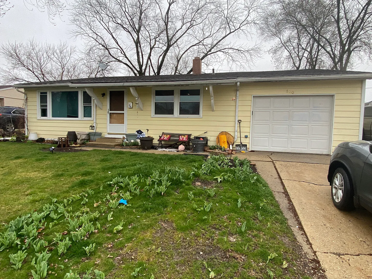 140 Golfview Ln photo 1