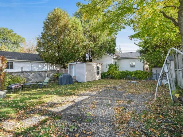 3535 Saint Joseph Blvd #33, Ottawa, ON K1C 1G7