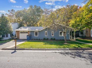 114 Hopeland Ln, Sterling, VA 20164