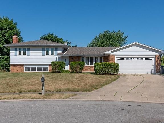 2nd image of 2731 Thunderbird Ct