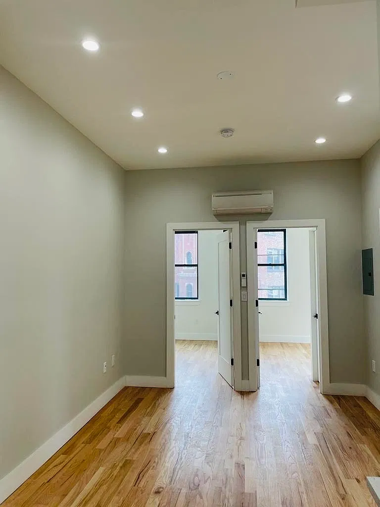 1641 Nelson Ave — Photo 2