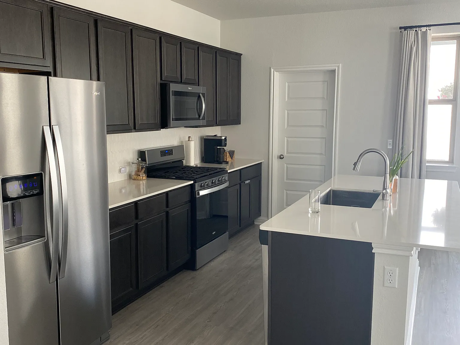 2 bed, 1450 sqft, $2,950 — Photo 3