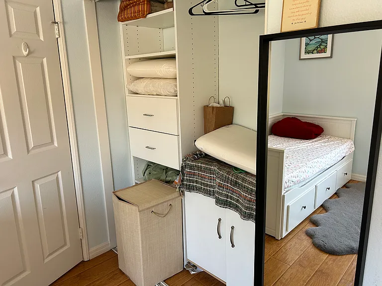 Guest bedroom 2