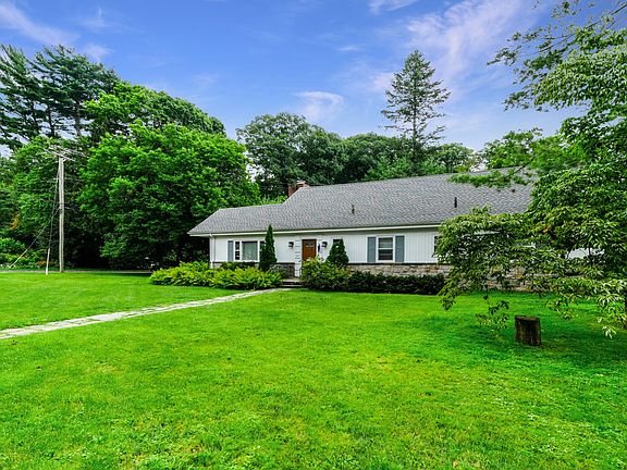 180 Fox Meadow Rd Scarsdale, NY 10583(02 of 25).jpg