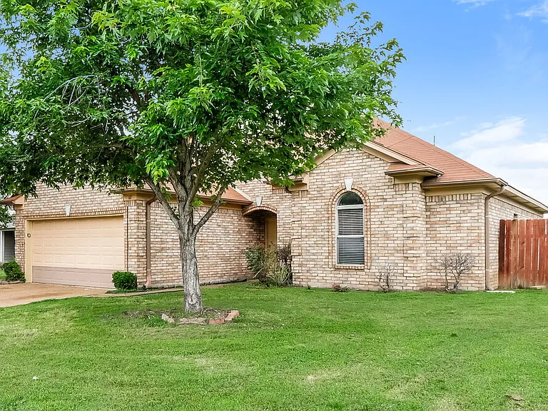 60 Penny Ln — Photo 3