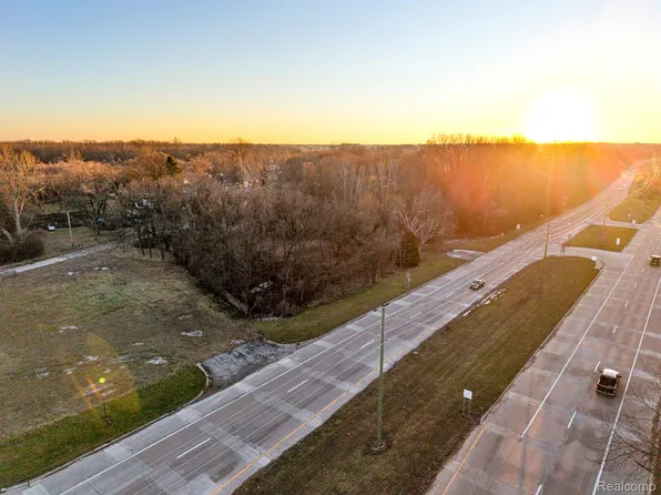 50841 Michigan Ave, Van Buren Twp, MI 48111