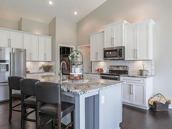 3rd image of 6321 Kelsey Ln