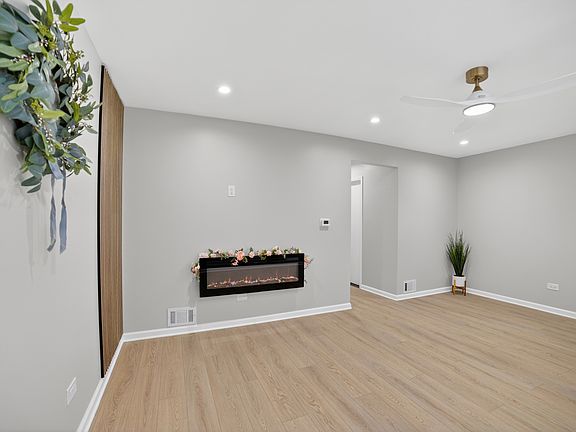 5th image of 525 N Springfield Ave