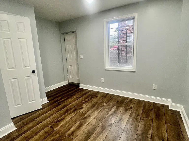2431 McElderry St — Photo 14