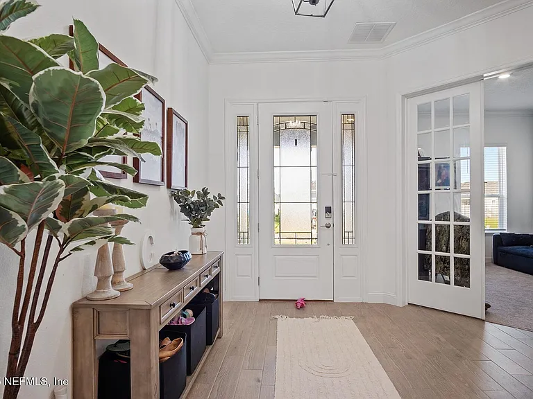 181 Oaklawn Ct — Photo 2
