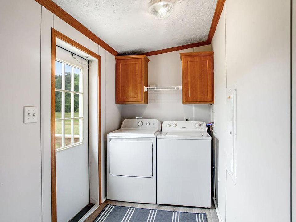 2nd image of 35723 Farm House Ln