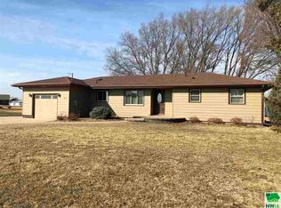 604 Kennedy St, Vermillion, SD 57069