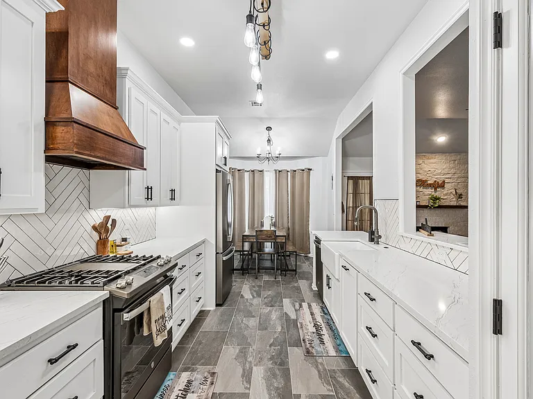 3616 Maggie Cir — Photo 16