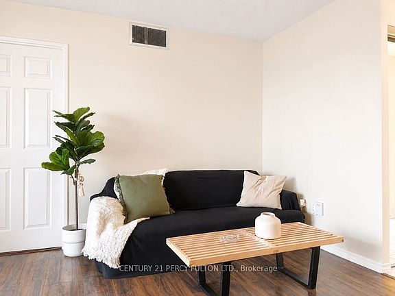 3rd image of 285 Enfield Pl #2006