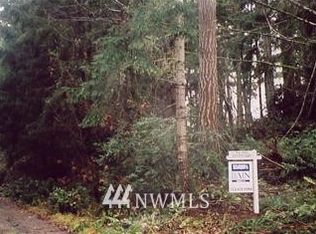 5400 Crescent Beach Rd, Lakebay, WA 98349