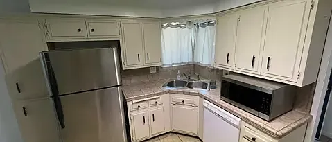 1847 N Recreation Ave — Photo 6