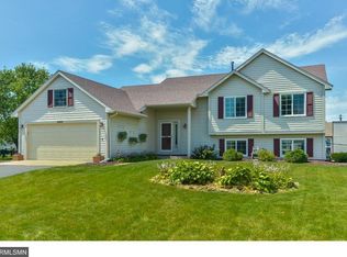 8489 Rosewood Ct, Osseo, MN 55369