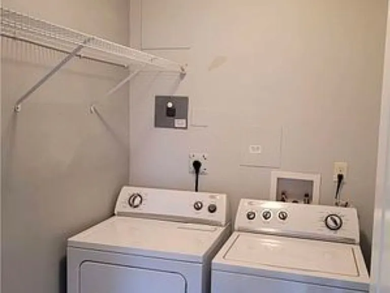 435 Colborne St #205 — Photo 11