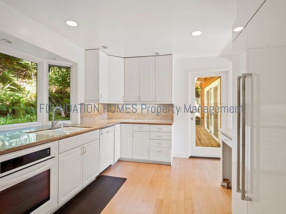 5th image of 37 Carlson Ct