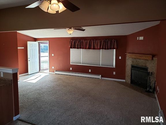 3rd image of 140 Knoll Dr