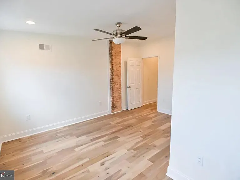 1227 Washington Blvd — Photo 9
