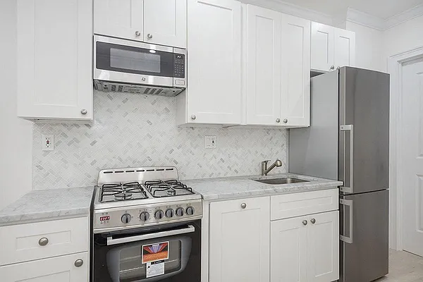 Rented by Compass | media 5