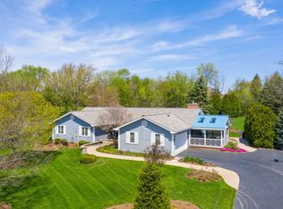 2204 Inverray Rd, Inverness, IL 60067