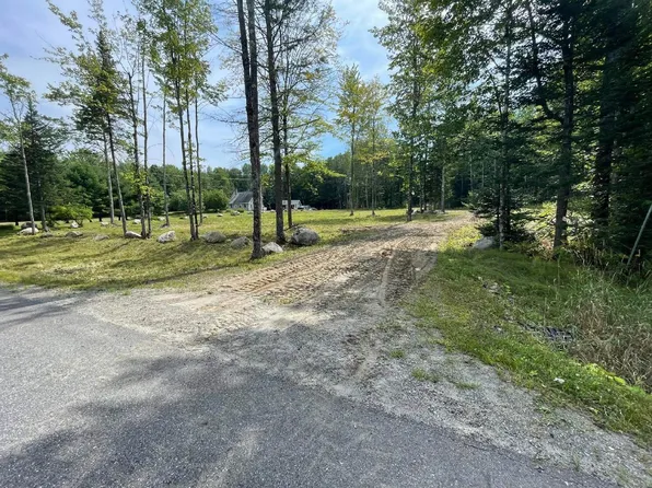 77 Pirate Lane, Fairfield, ME 04937