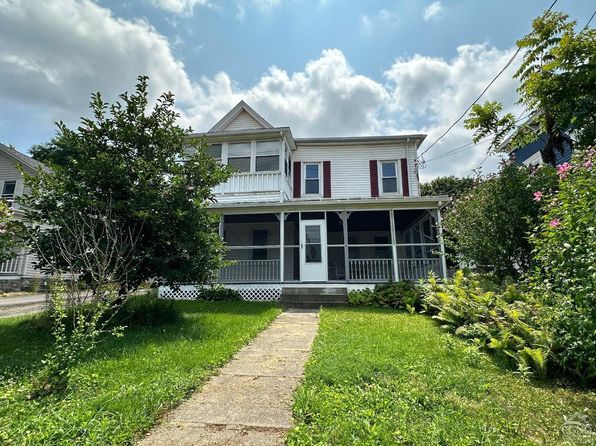 121 Main St, Philmont, NY 12565
