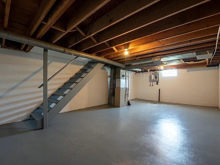 810 Harrisburg Pike S #810C — Photo 3