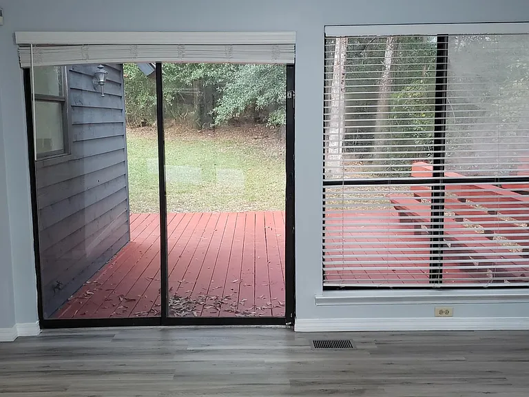 258 Rolling Hill Dr — Photo 5