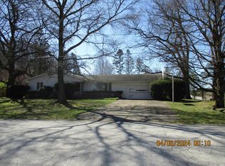 2025 W Blanchard St, Warsaw, IN 46580