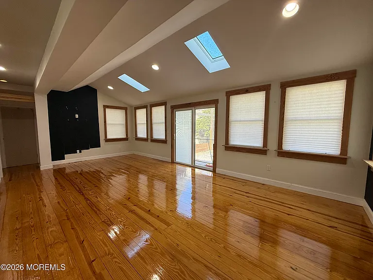 605 Farrelly Ave — Photo 21