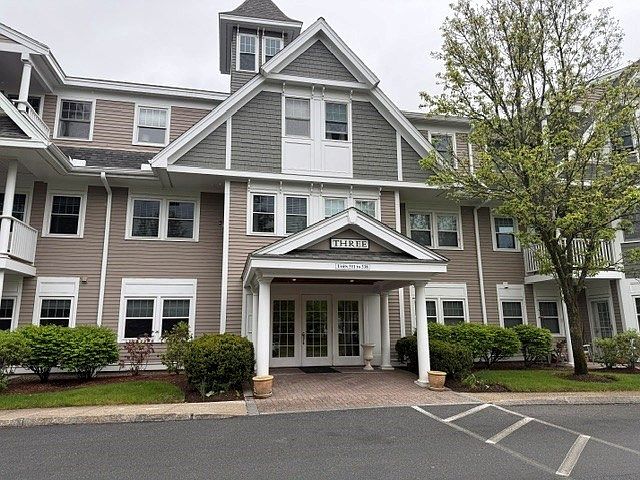 1st image of 6 Technology Dr APT 322