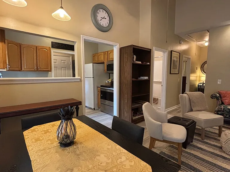 1126 Collins St #1126 — Photo 10