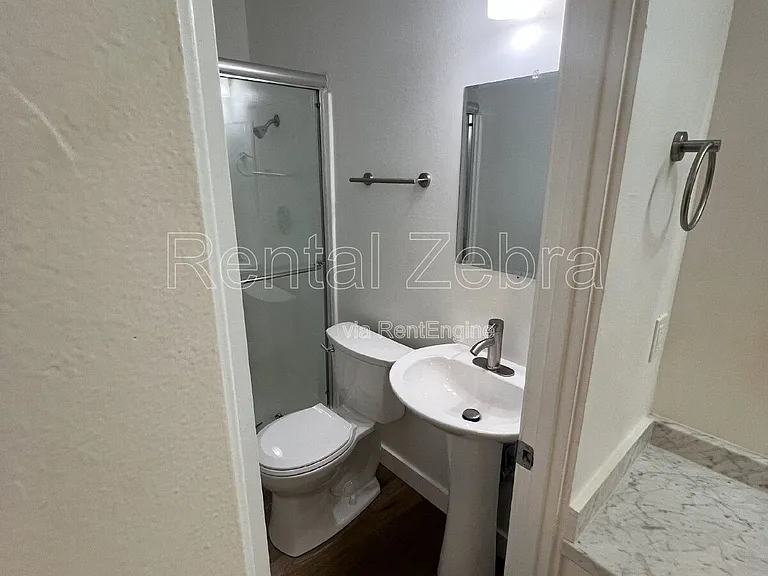 Vista Linda Apartments — Photo 43