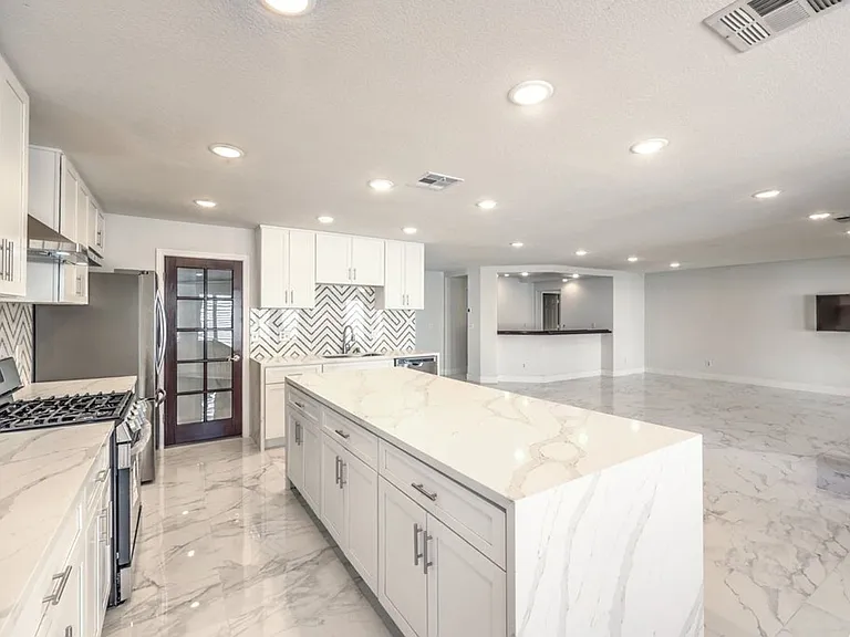 3743 Lone Mesa Dr — Photo 11
