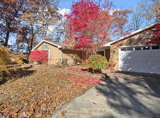 406 Fairwood Rd, Pinckney, MI 48169