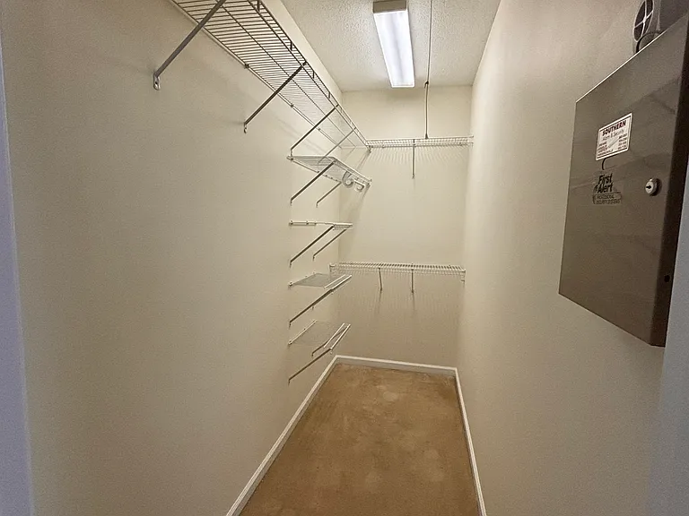 7 Thornwood Ct — Photo 12