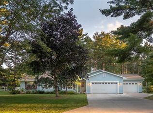 2401 Juniper Ln, Plover, WI 54467