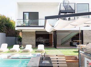 1915 Walgrove Ave, Los Angeles, CA 90066