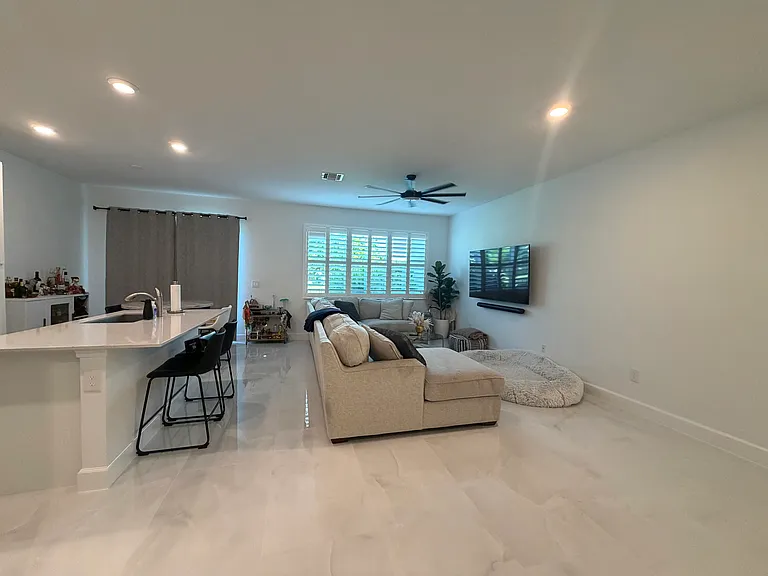 8974 Zevon Ct — Photo 6