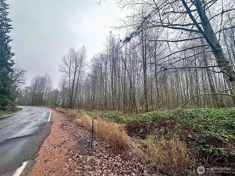 5th image of 1230 Silverbrook Road