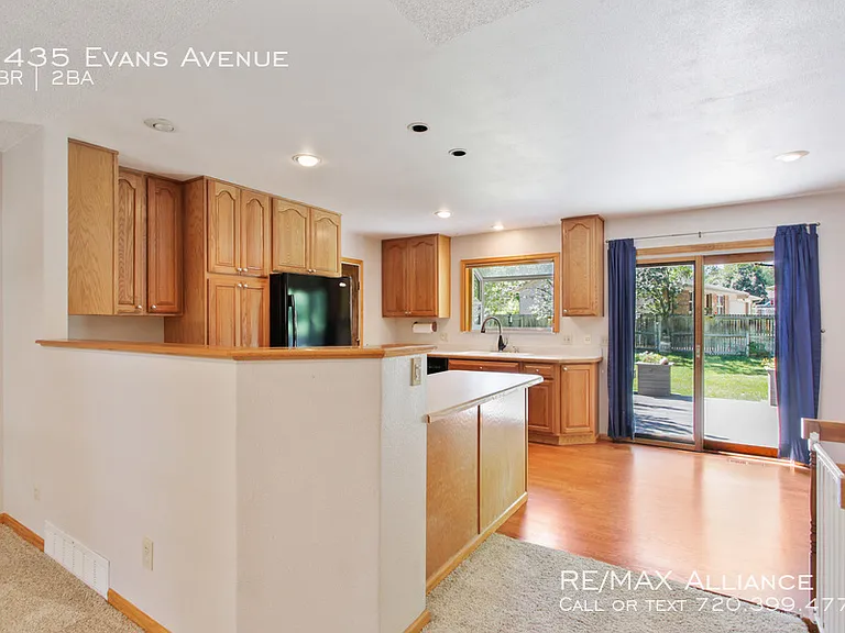 2435 Evans Ave — Photo 5